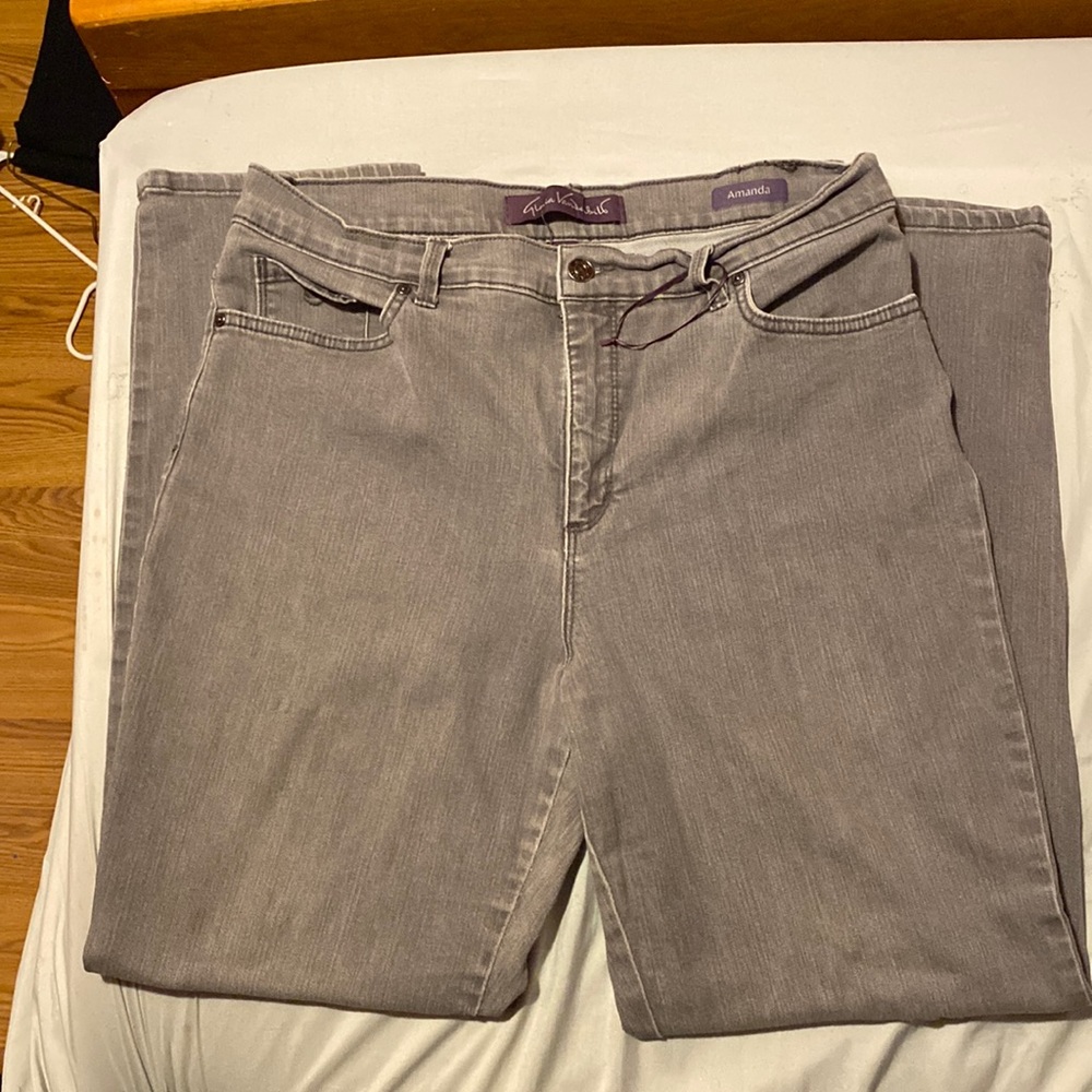 Gloria Vanderbilt "Amanda Style" Grey Jeans